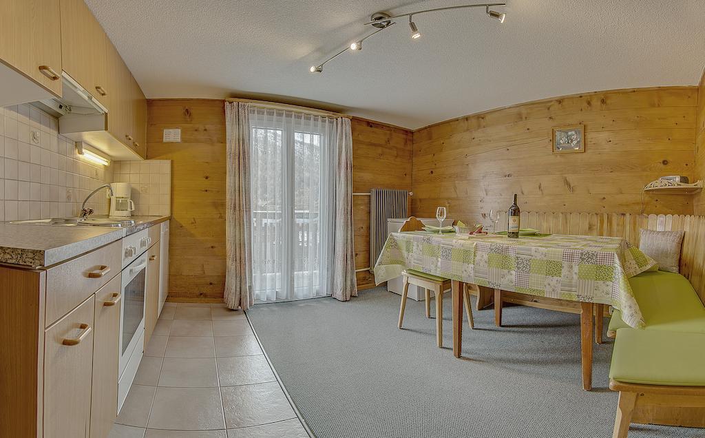 Anemone Apartman Saas Fee Szoba fotó