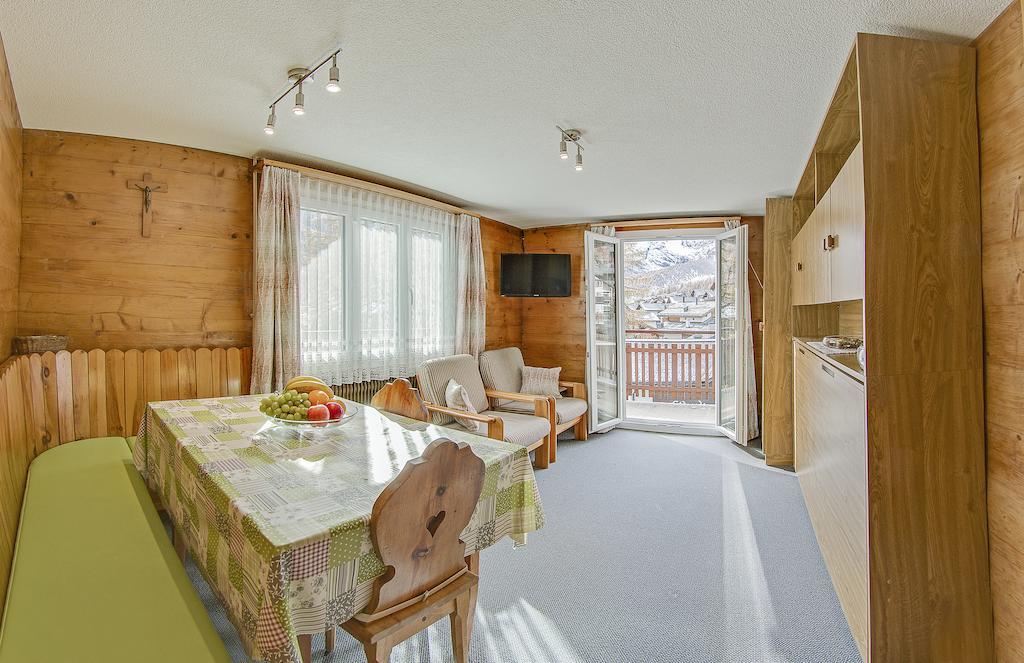 Anemone Apartman Saas Fee Szoba fotó