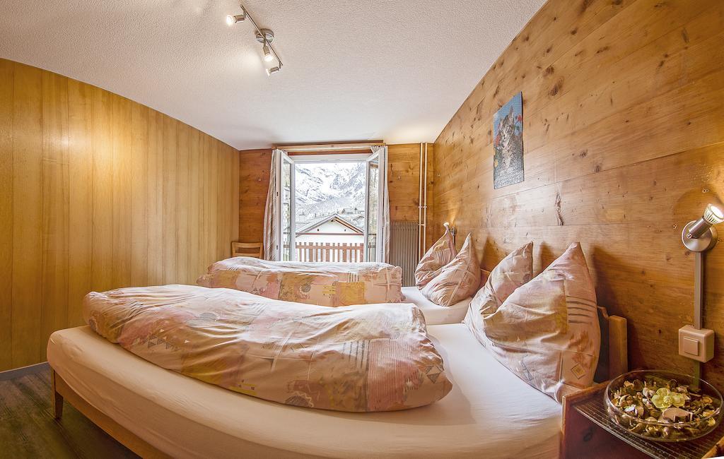 Anemone Apartman Saas Fee Szoba fotó